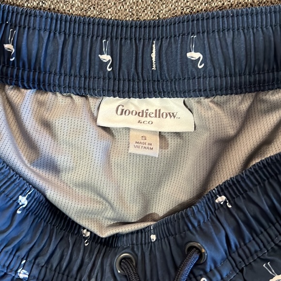Goodfellow & Co men’s swim trunks - Picture 3 of 7